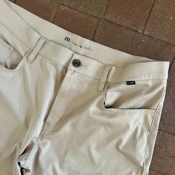 Travis Mathew “open to close” pant khaki